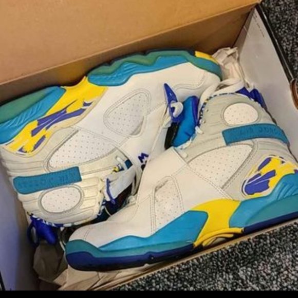 Bugs Bunny Jordan 8 - Picture 1 of 1